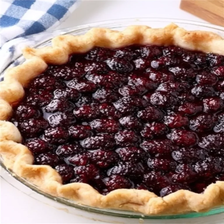 blackberry pie, easy recipe, homemade, delicious, sweet, juicyberries, flaky crust