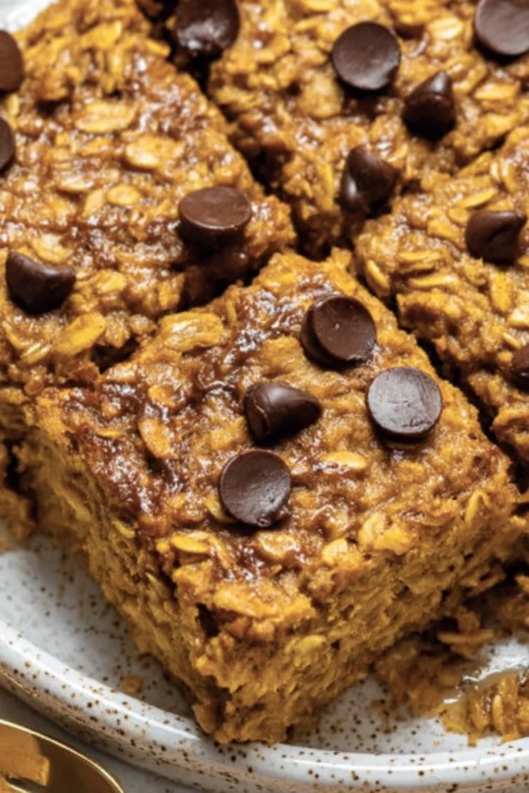 pumpkin baked oatmeal, fall flavors, warm and comforting breakfast